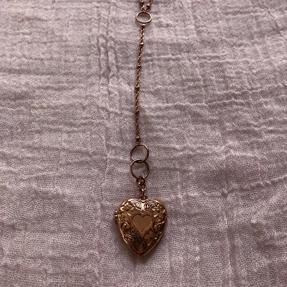 Jewelmint Lover's Locket Rose Gold